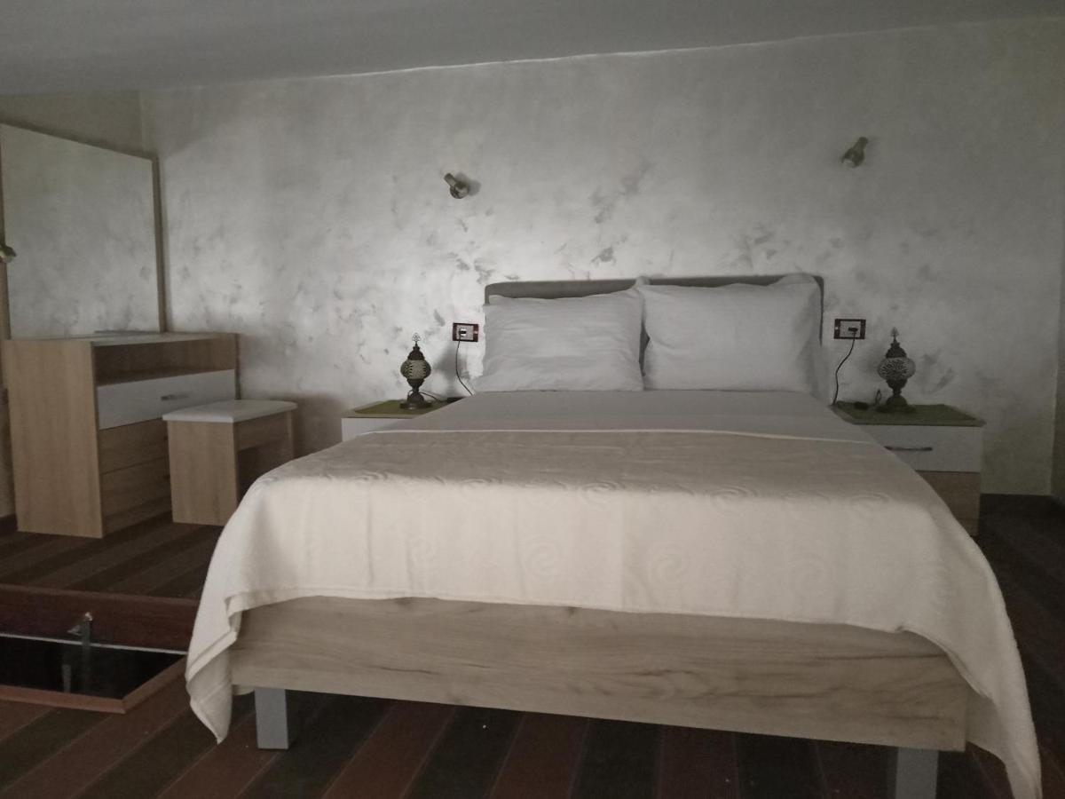 Apartments With Sea View In Prcanj Kotor Eksteriør bilde