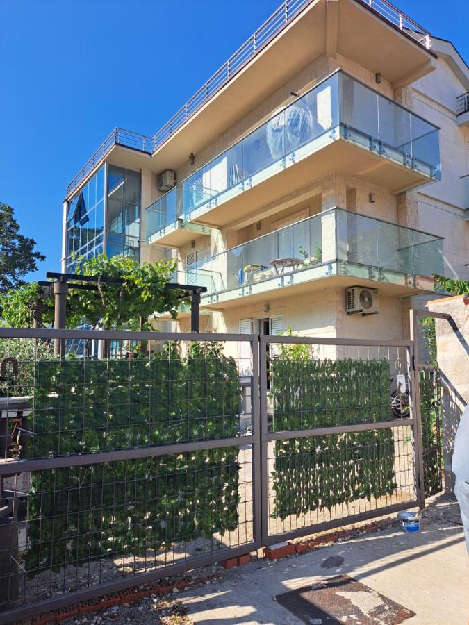 Apartments With Sea View In Prcanj Kotor Eksteriør bilde