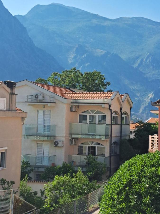 Apartments With Sea View In Prcanj Kotor Eksteriør bilde