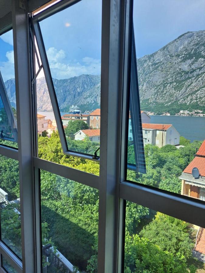 Apartments With Sea View In Prcanj Kotor Eksteriør bilde