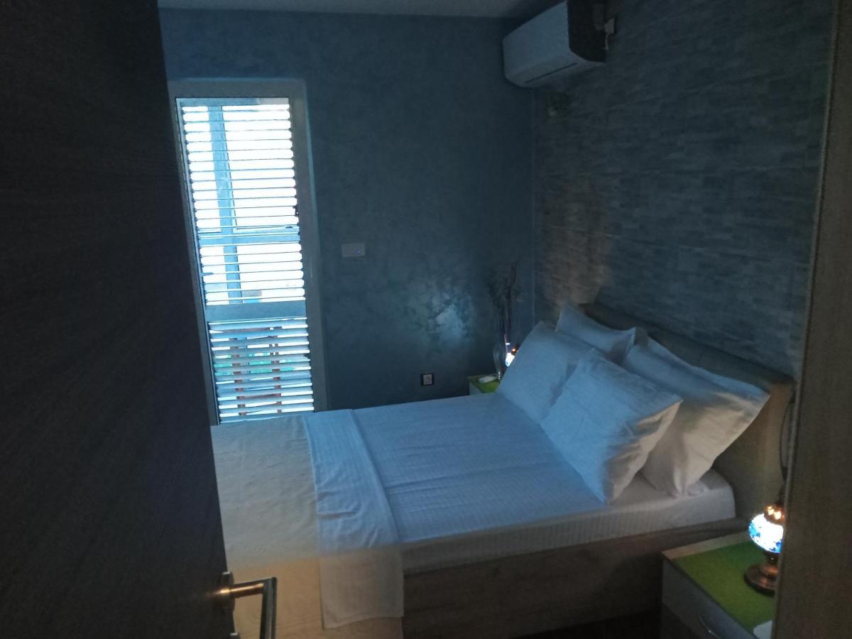 Apartments With Sea View In Prcanj Kotor Eksteriør bilde