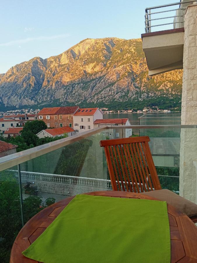 Apartments With Sea View In Prcanj Kotor Eksteriør bilde