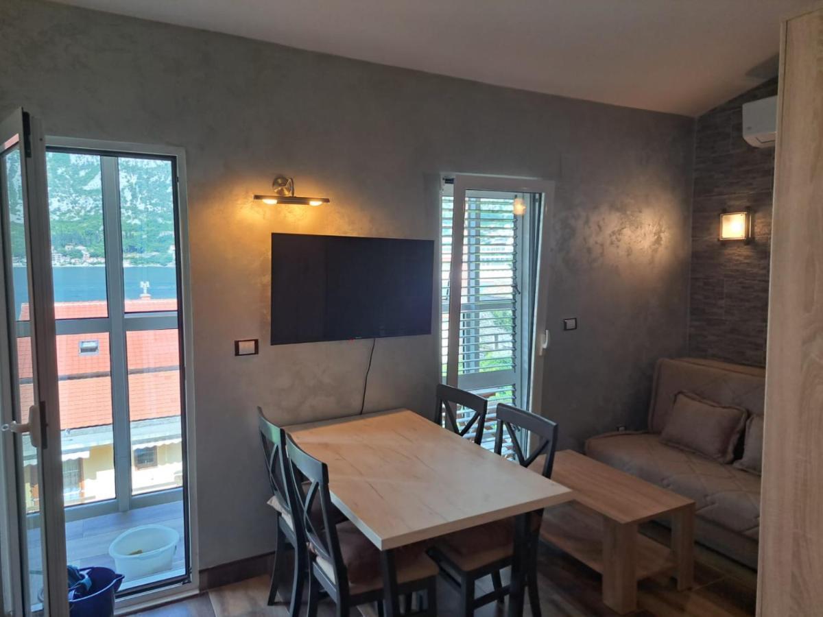 Apartments With Sea View In Prcanj Kotor Eksteriør bilde