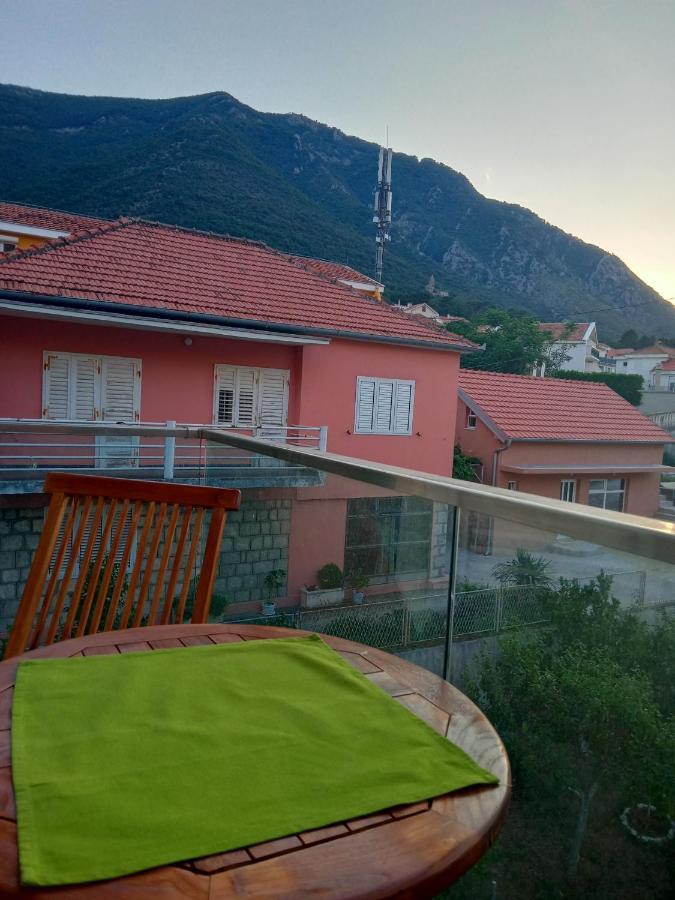 Apartments With Sea View In Prcanj Kotor Eksteriør bilde