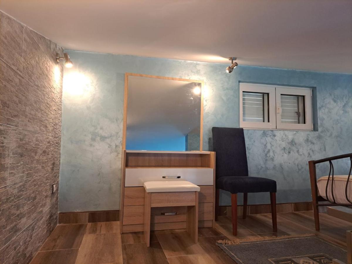 Apartments With Sea View In Prcanj Kotor Eksteriør bilde