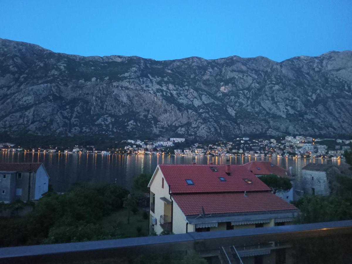 Apartments With Sea View In Prcanj Kotor Eksteriør bilde