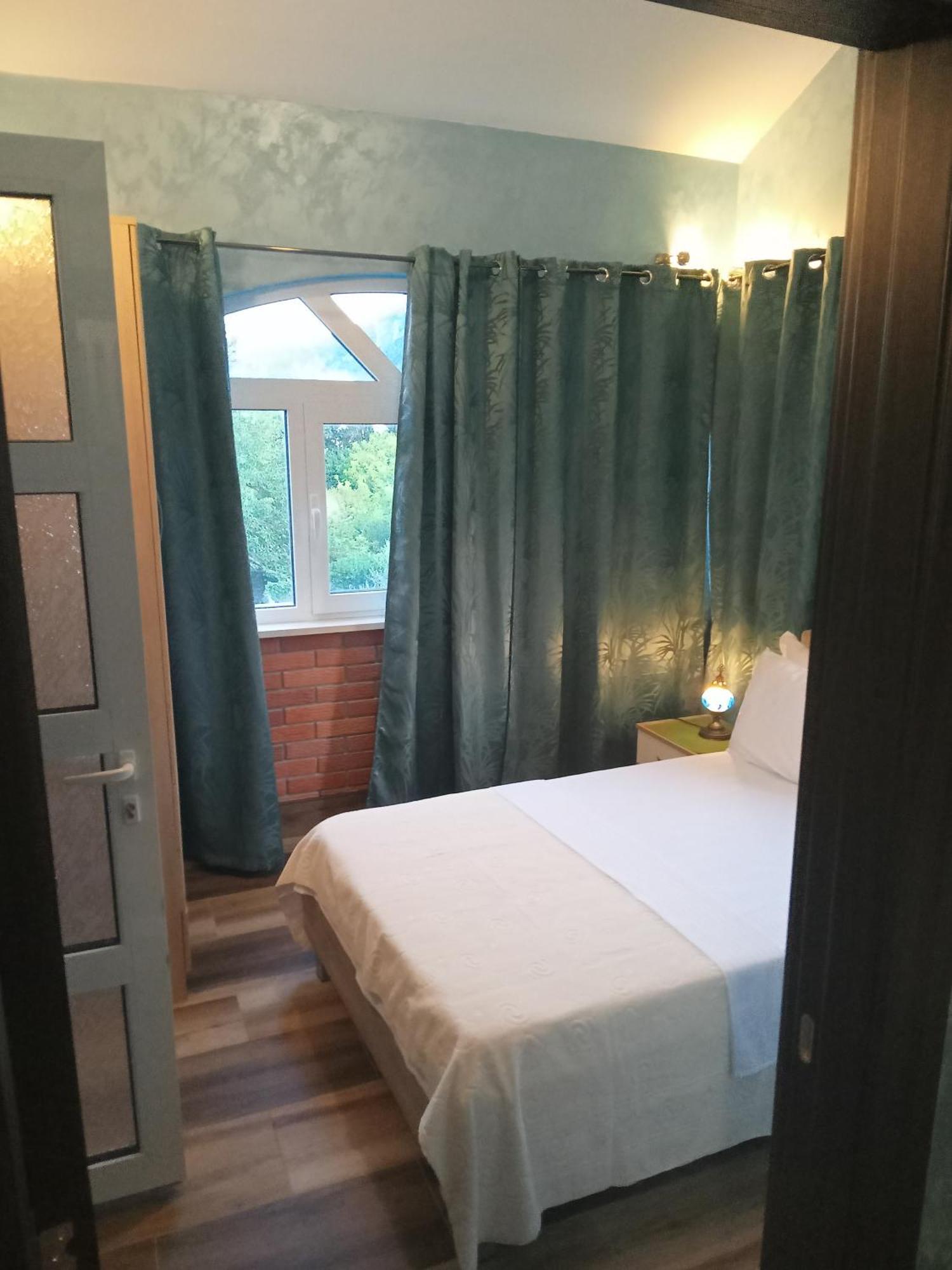 Apartments With Sea View In Prcanj Kotor Rom bilde